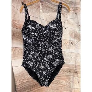 NIPTUCK SWIM swimsuit Size 10